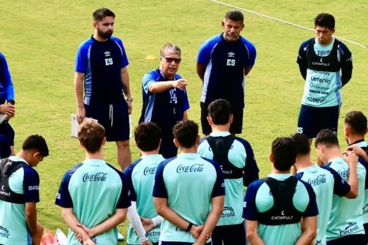 Seis goles en contra y el técnico que pidió que lo echaran: El Salvador, en llamas antes de recibir a Jamaica