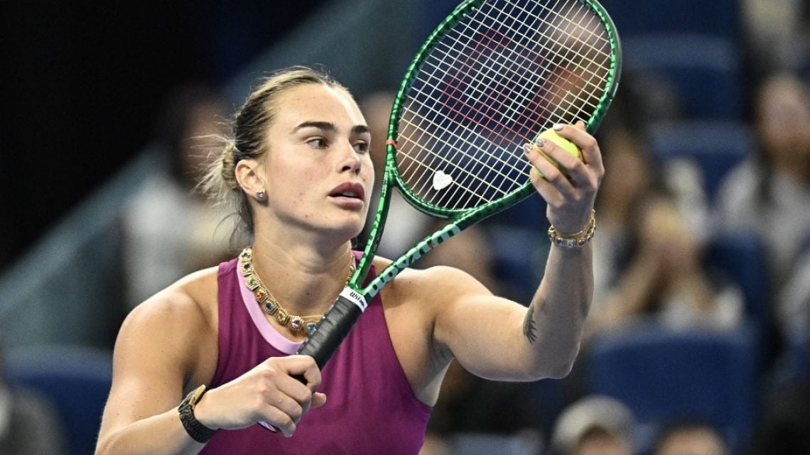 Sabalenka pisó fuerte en su vuelta y ya tiene rival en Pekín: una checa con apellido difícil