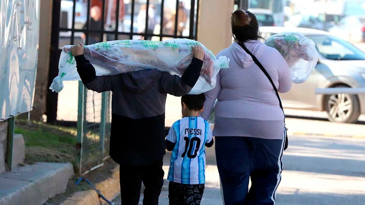 Chivito del norte neuquino y trucha patagónica: la cita del Mercado Concentrador abre dos sábados seguidos en Neuquén