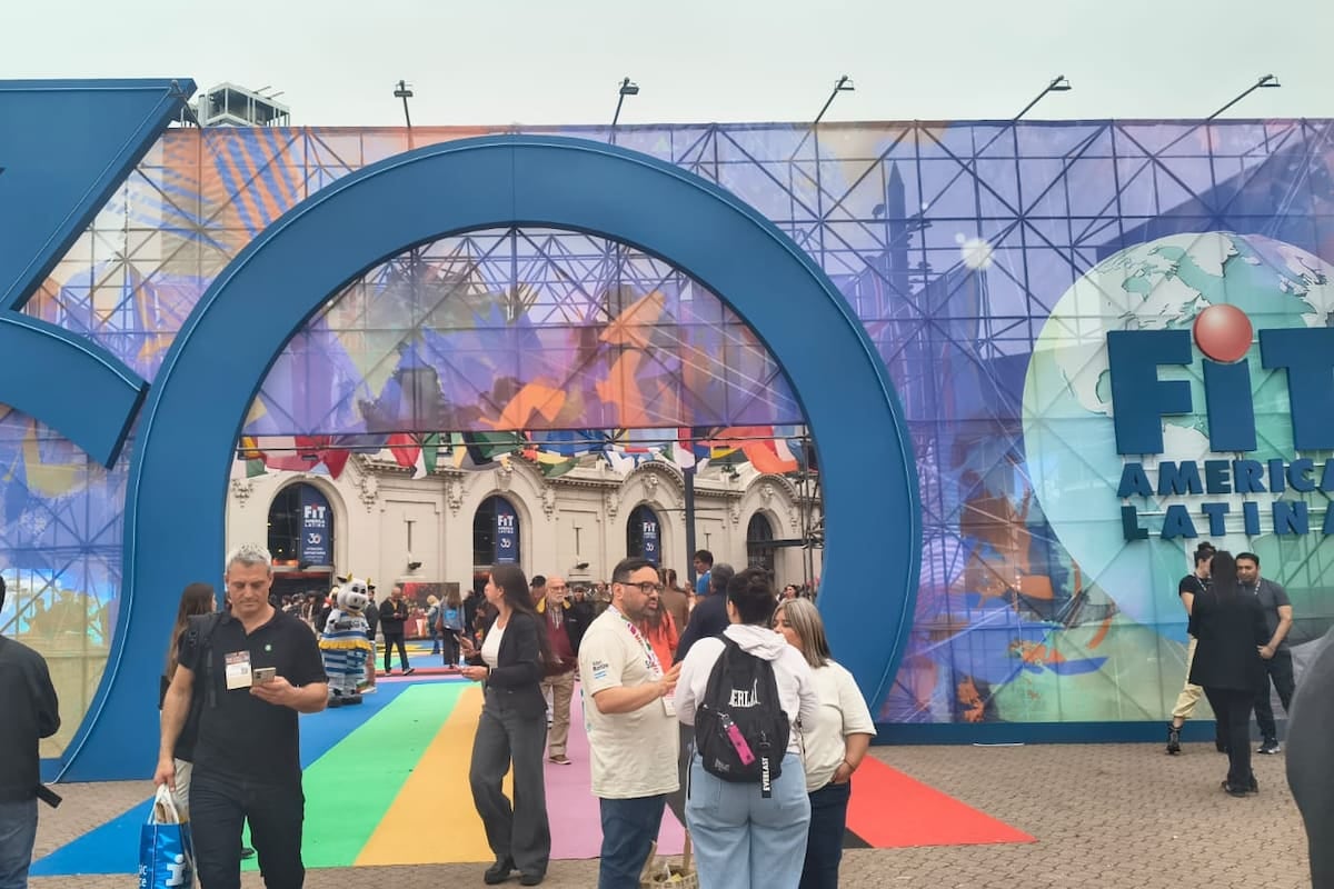 Brasil, Uruguay y Chile salieron a la caza del turista argentino con promos, obras y fiestas para el verano que se viene