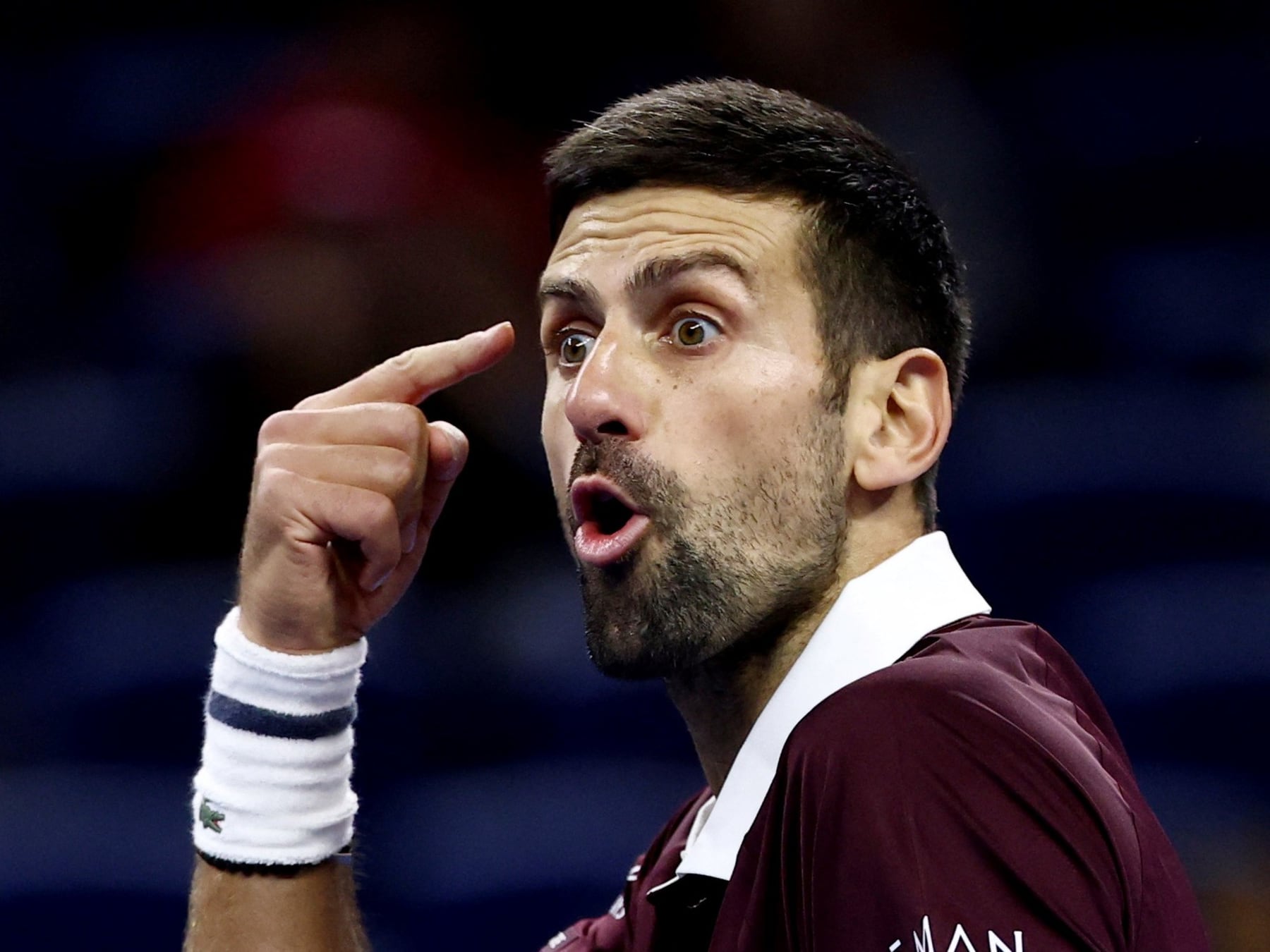 Nole la peleó con el árbitro, con Zverev y con su propio ranking: semifinal en Pekín