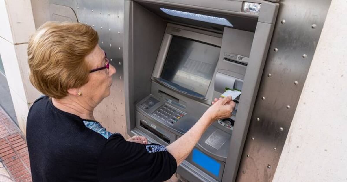 La jubilación mínima de octubre se ubicará en 505.748,51 pesos con el refuerzo incluido y arrancará a pagarse el jueves 8