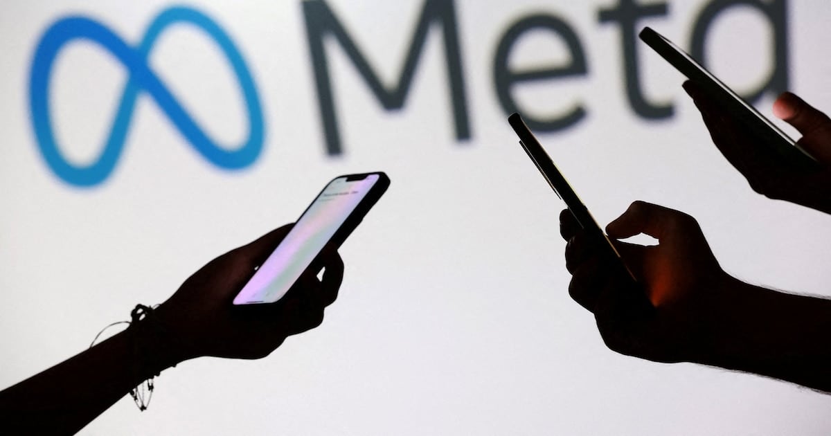 Meta AI incorpora un panel para que los padres vean qué temas consultan los adolescentes, sin acceder a los chats