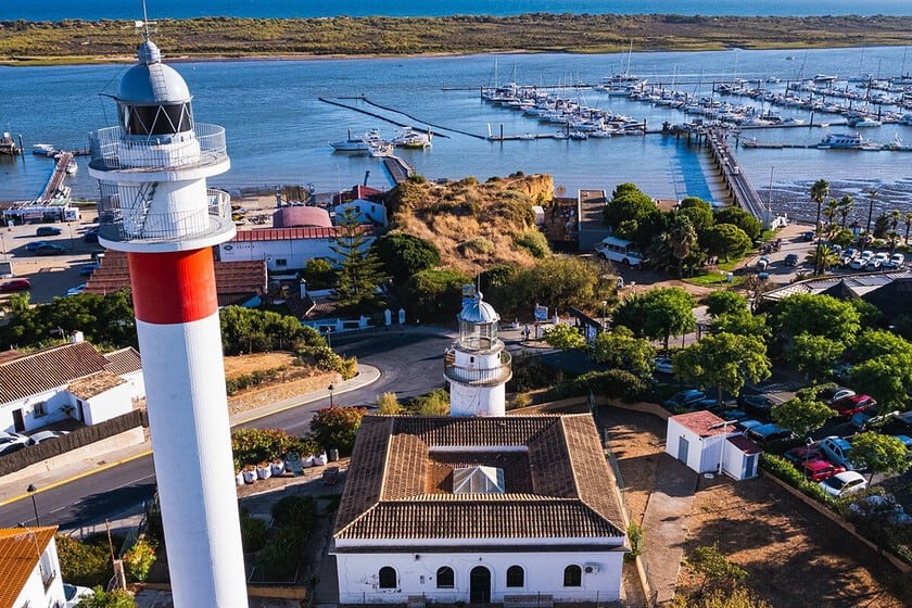 El Rompido, el pueblo de Huelva donde las coquinas se comen mirando al Atlántico