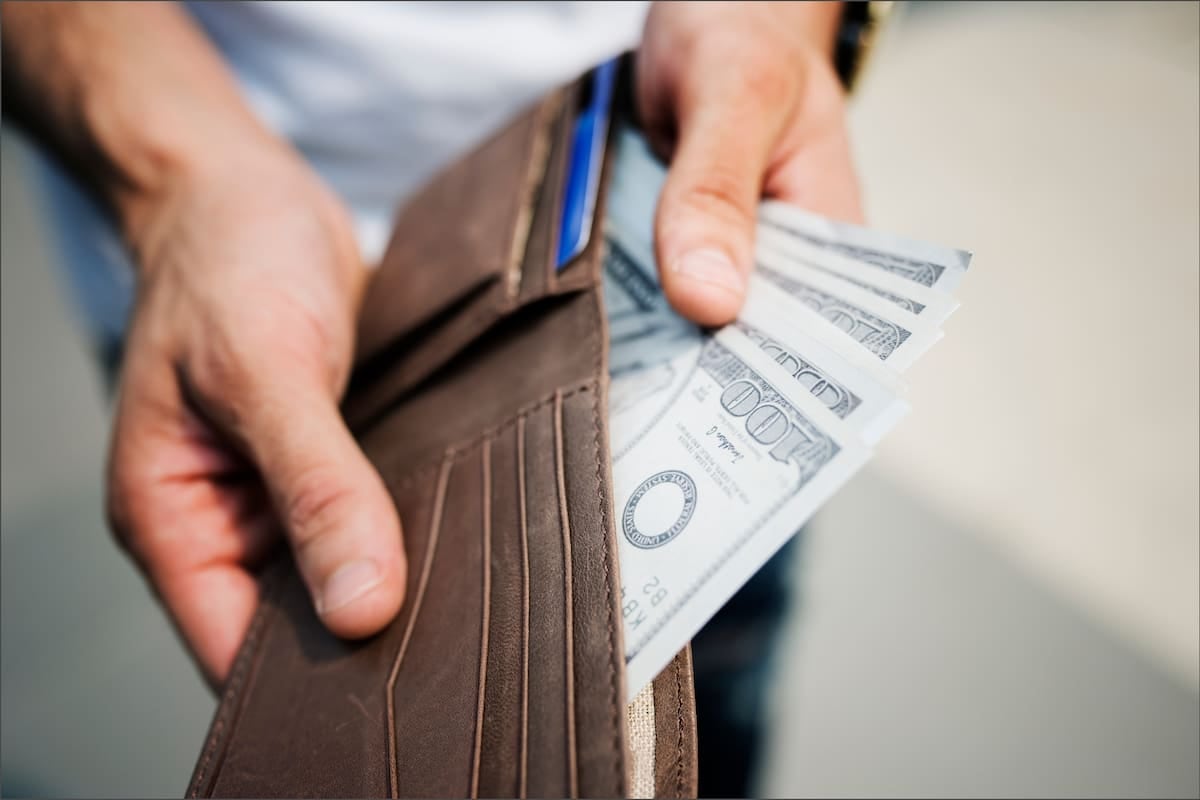 Dólar oficial y blue quedaron a solo cinco pesos de distancia tras el cierre semanal