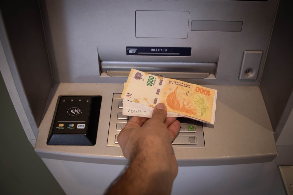 La banca argentina perdió más de un tercio de su red física en siete años: la transformación digital que redefinió al sector