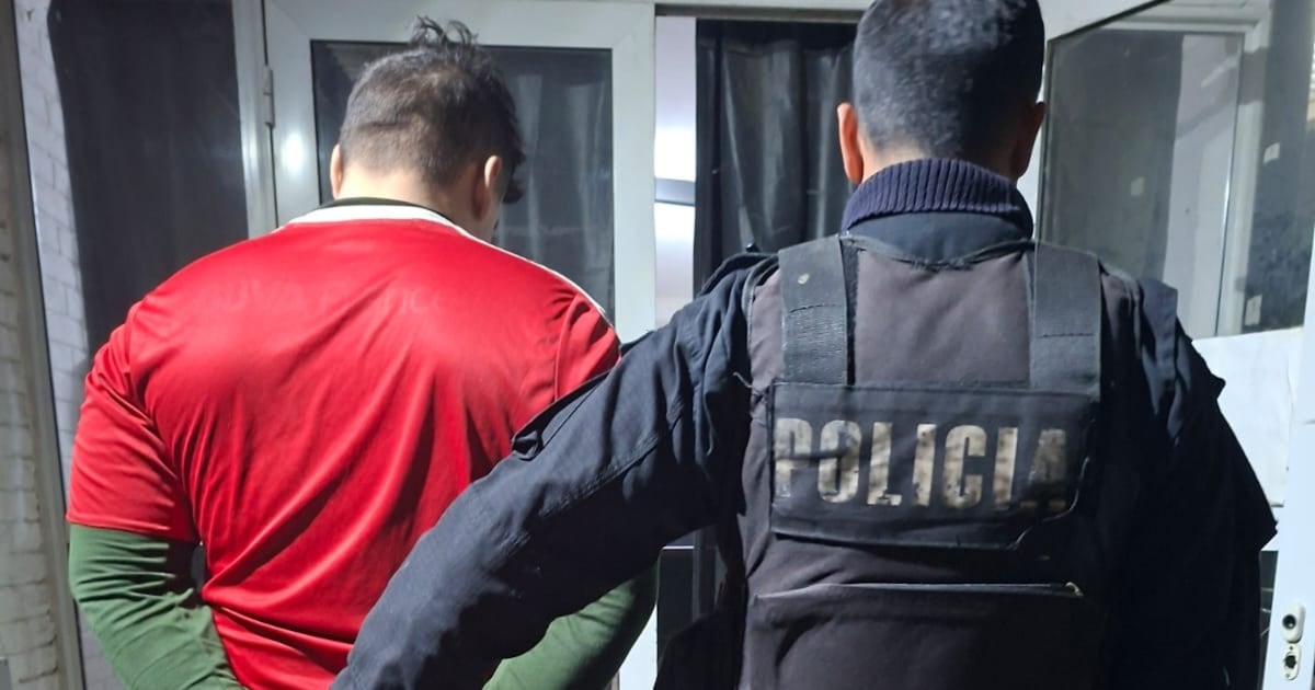 Detuvieron a un ex policía exonerado por narcotráfico como sospechoso del femicidio de una joven de 26 años en Rosario