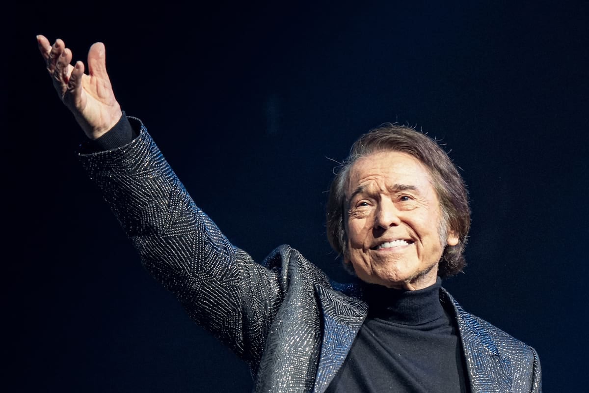 Raphael vuelve al Gran Rex con su repaso de seis décadas y una vida que ahora también se mira en Netflix