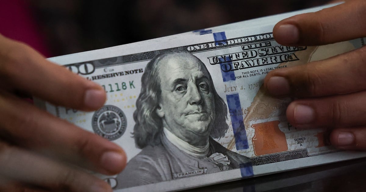 El dólar navegó calmo y atracó en 1.535 pesos en el Banco Nación: cuarto día sin movimiento