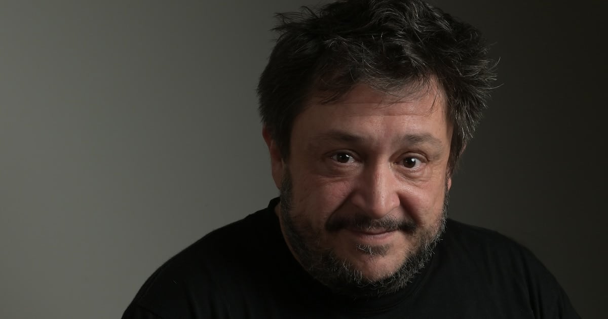 Dieciocho denunciantes acusan a Hernán Casciari de devolverles menos del tres por ciento de lo invertido en siete películas y series