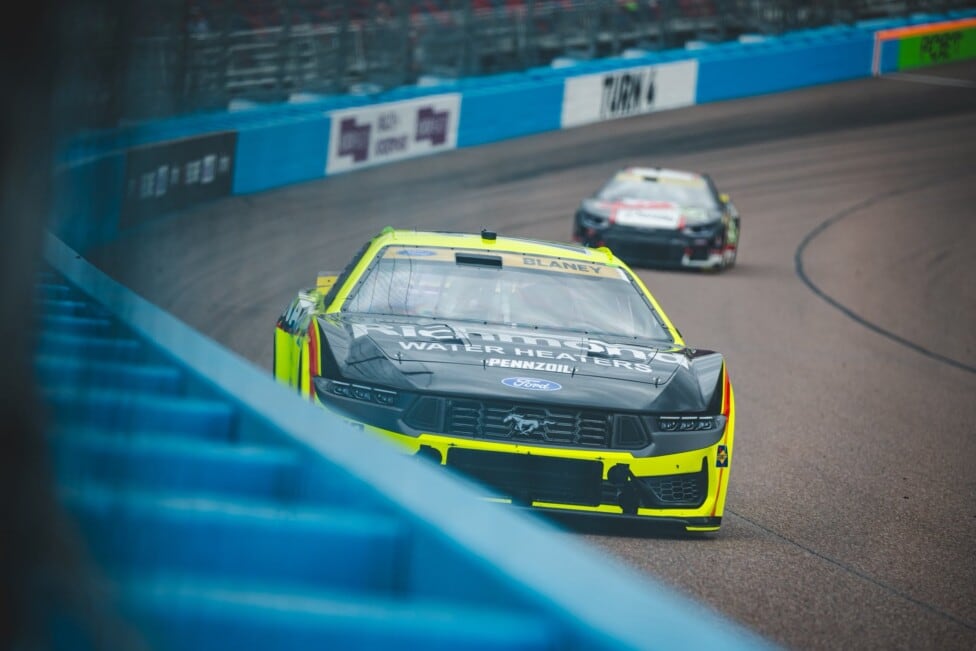 Phoenix le sopla a Larson lo que Blaney ya tenía en el bolsillo