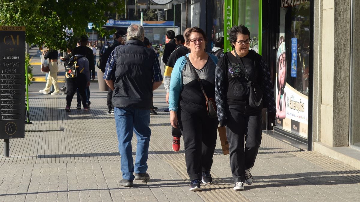 Más plata por cada regalo y menos regalos vendidos: la paradoja neuquina del Día de la Madre