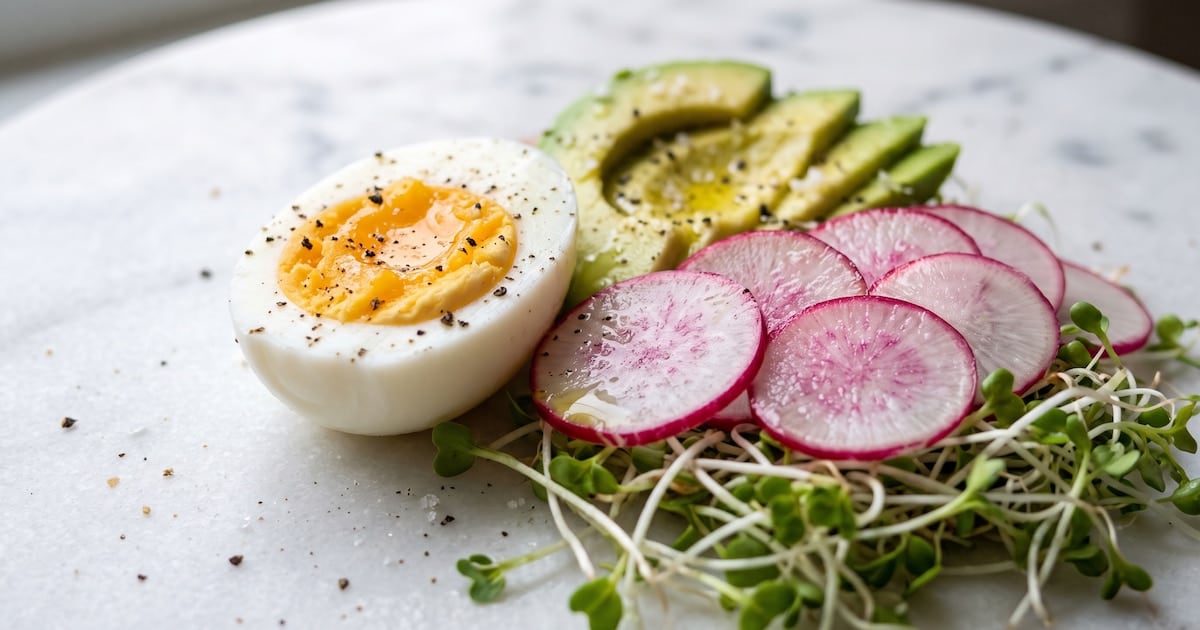 El huevo duro, protagonista de platos simples y nutritivos