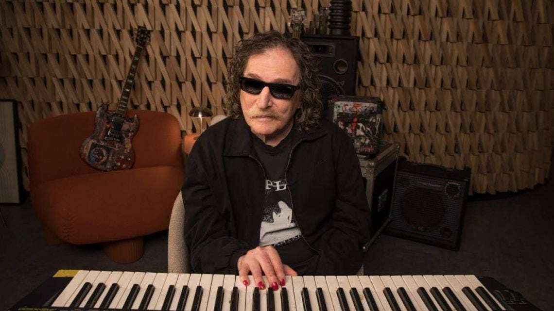 Netflix quiere contar la historia de Charly García desde los ojos del propio músico