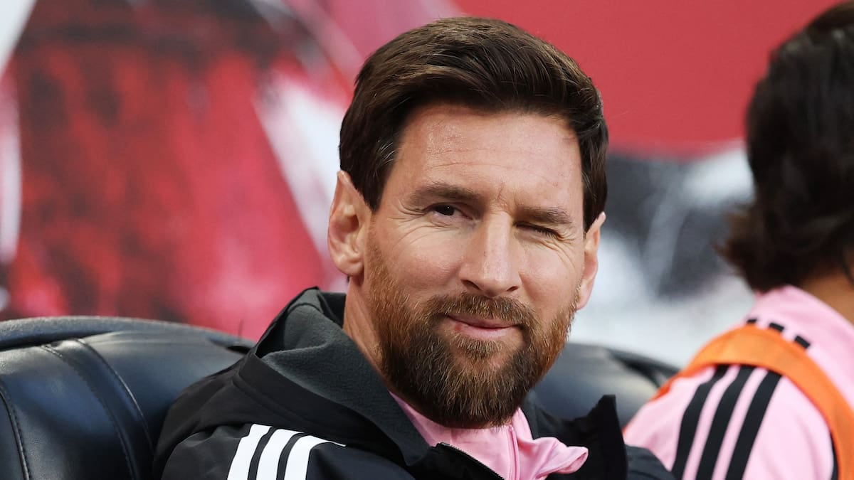 Messi llegó, se sentó y New York Red Bulls le cobró la espera